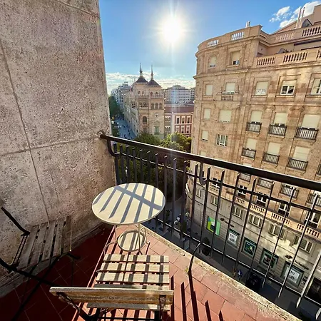 Espacios Blanco Santiago * Βαγιαδολίδ