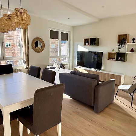 Espacios Blanco Santiago Βαγιαδολίδ